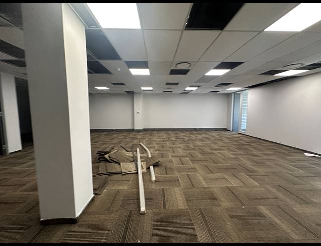 201.80M² OFFICE TO LET IN HIGHVELD